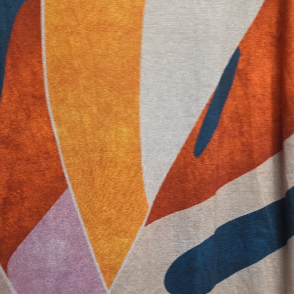 Abstract Patterned Women's Top - image 3